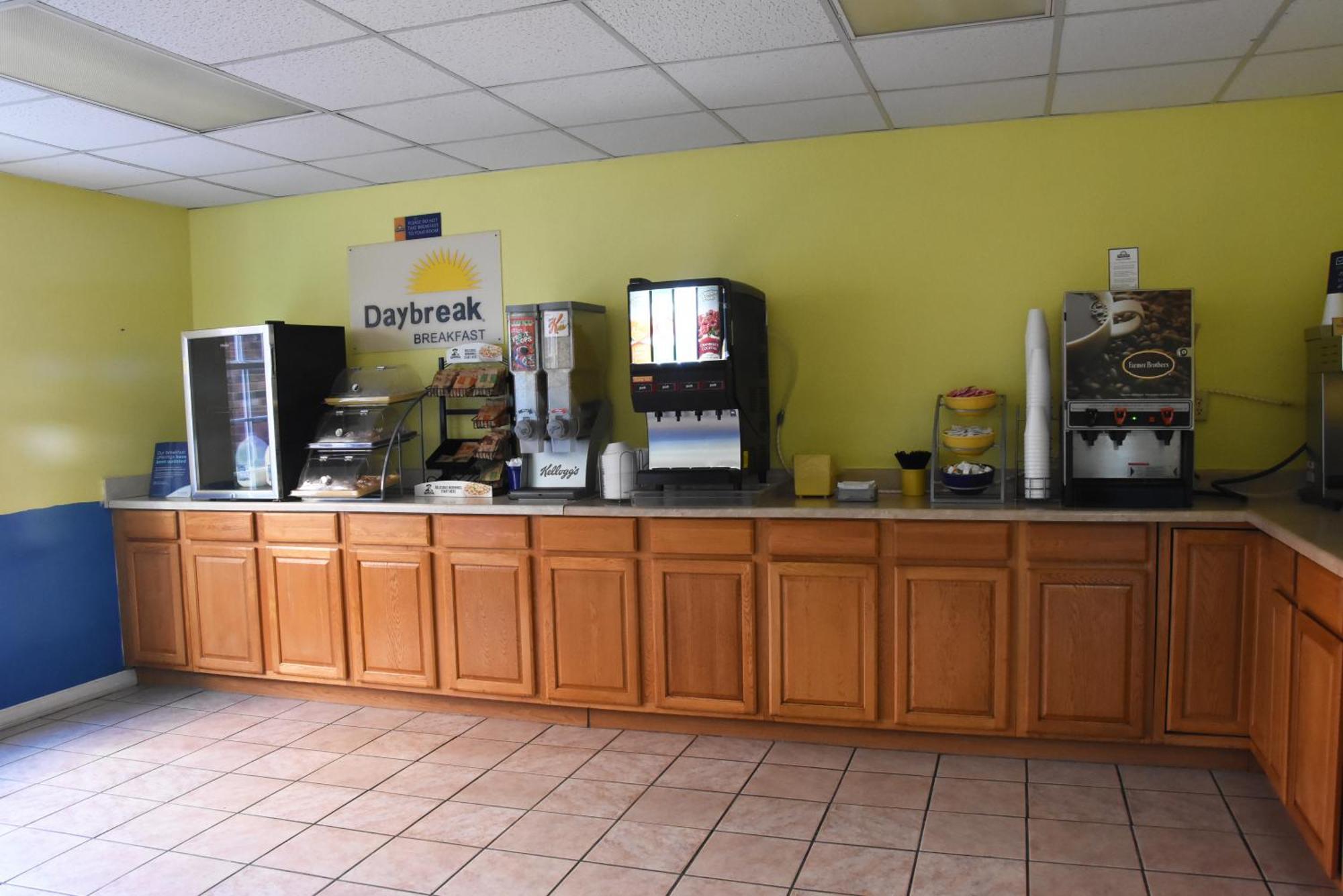 Days Inn By Wyndham Madisonville Extérieur photo