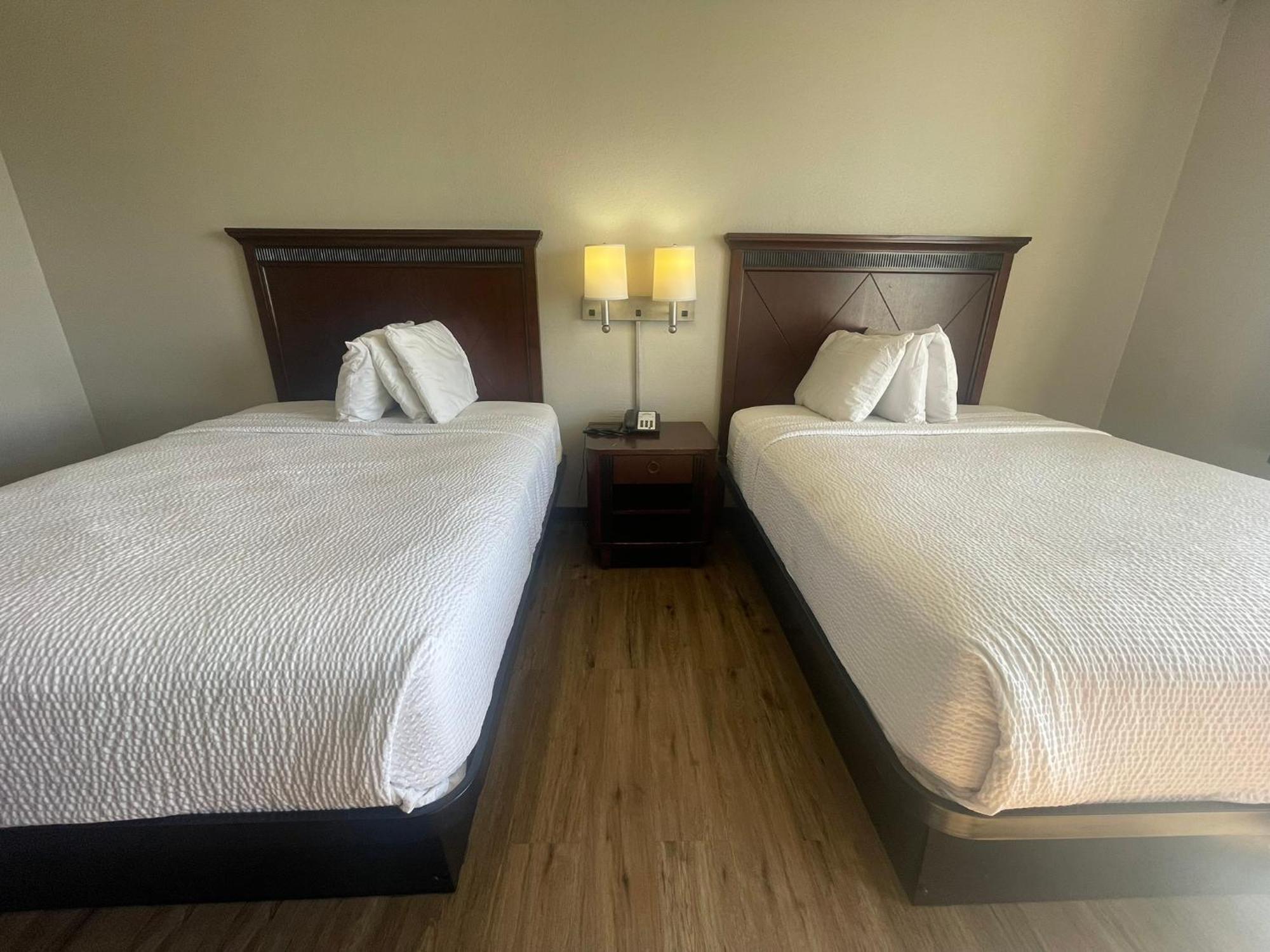 Days Inn By Wyndham Madisonville Extérieur photo