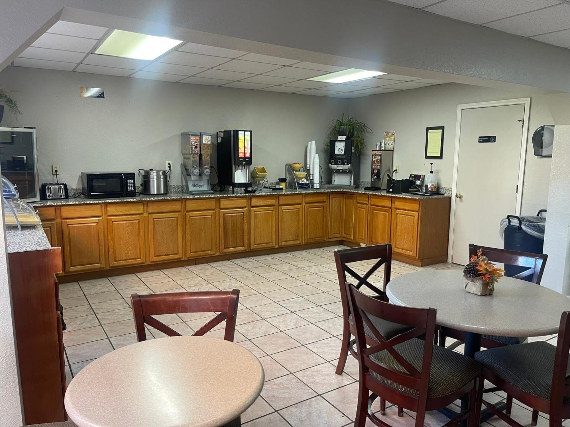 Days Inn By Wyndham Madisonville Extérieur photo